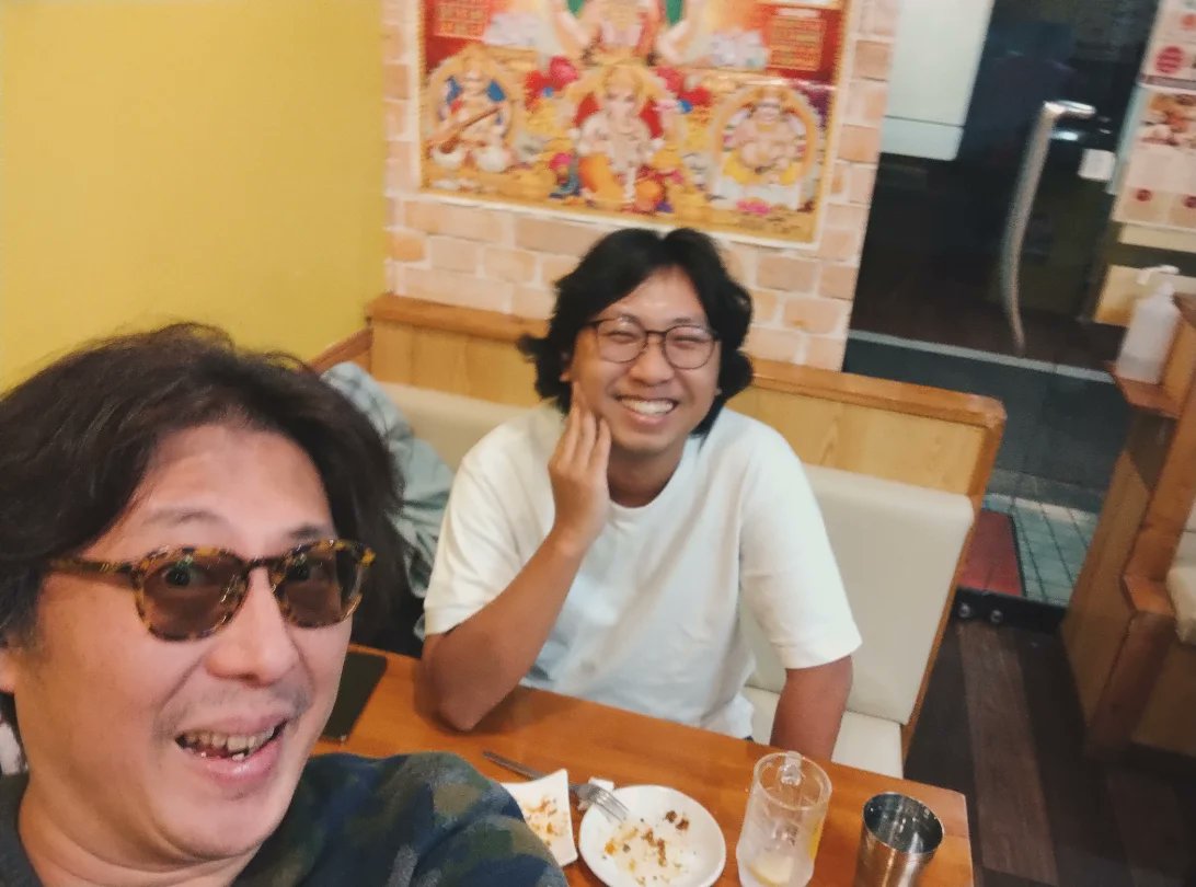 nemo1ro's tweet photo. 制作中の沖縄戦の映画「快晴、空に虹が架かる」のワンシーンをベトナムのホーチミンで撮影した時に、仲良くなった来日中のBarack Huyがうちのスタジオに来てくれました。

#ベトナム　#ホーチミン　#映画制作　#沖縄戦　#vietnum https://t.co/Eozl9T5kU2