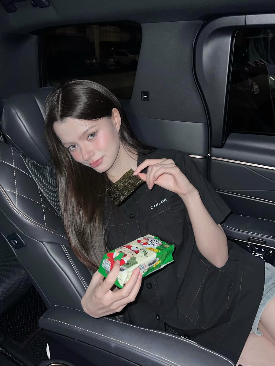 BECKY OFFICIAL tweet media