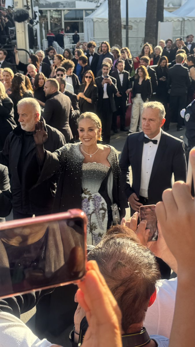 patriandrei's tweet photo. #Cannes2026#Sharon https://t.co/lDaBeoSi0c