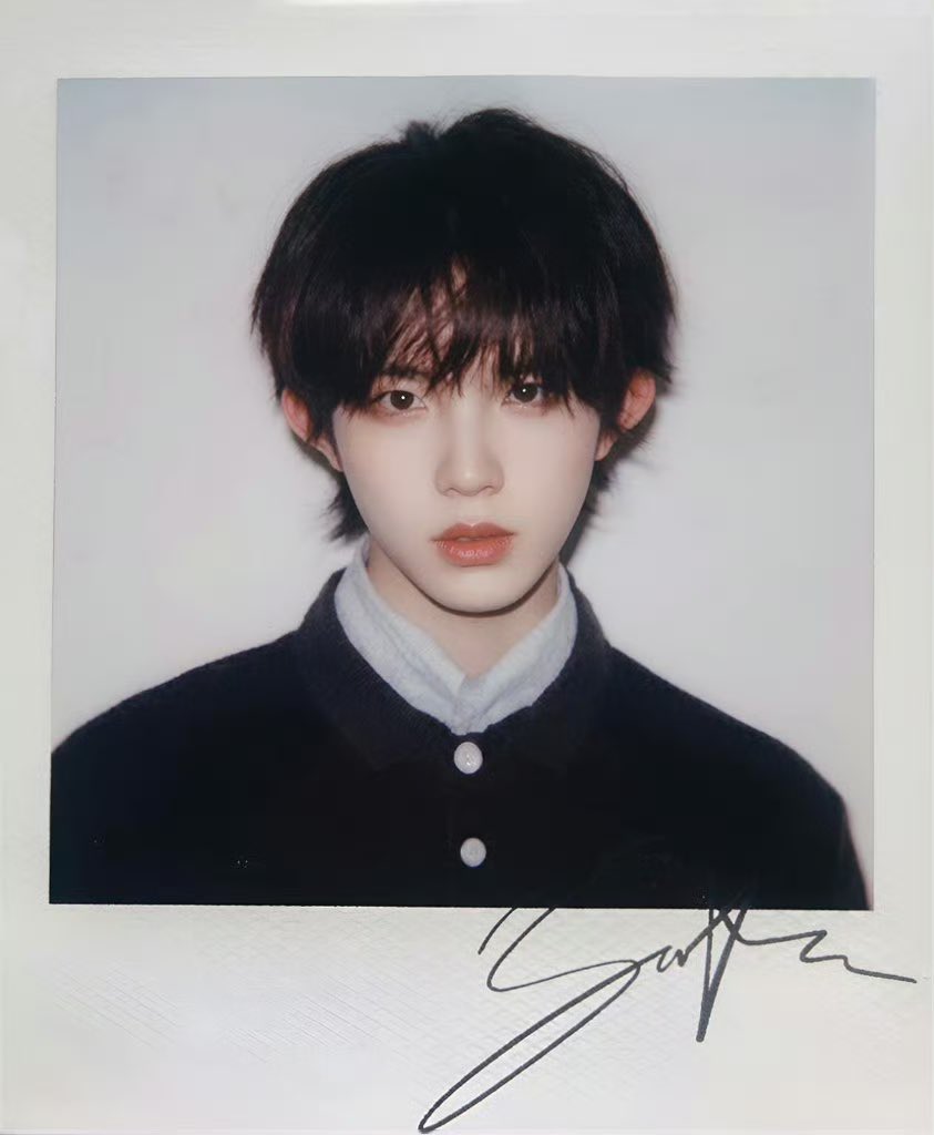 soprazucca's tweet photo. @Prada Su Xinhao absolutely slayed in the ELLE China Magazine. Thank you Prada for the collaboration!

@Prada
#SuXinhao
#SuXinhaoXPrada https://t.co/sRirV7e9yM