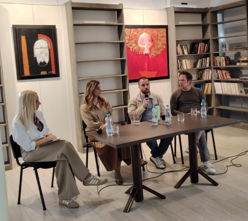iRevolucija's tweet photo. „Čist vazduh u Kragujevcu – pravo ili privilegija?“

U organizaciji EKOMar iz Kragujevca, 21. maja u Klubu kulture Atrium održana je tribina posvećena jednom od najvažnijih pitanja - čistom vazduhu i lokalnim politikama zaštite životne sredine.

Uzeli smo učešće: https://t.co/byG1Sb1DqF
