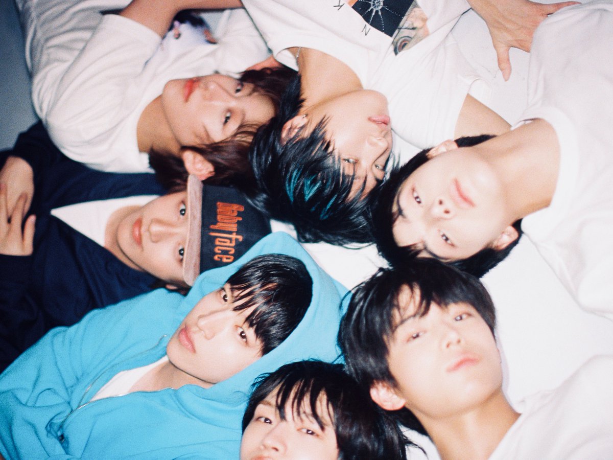 IDID_starship's tweet photo. CONCEPT PHOTO
FLY! ver. #1

IDID Single Album [FLY!]
2026. 05. 27 WED 6PM (KST)

#IDID #아이딧
#FLY https://t.co/UDOEfg7wFw
