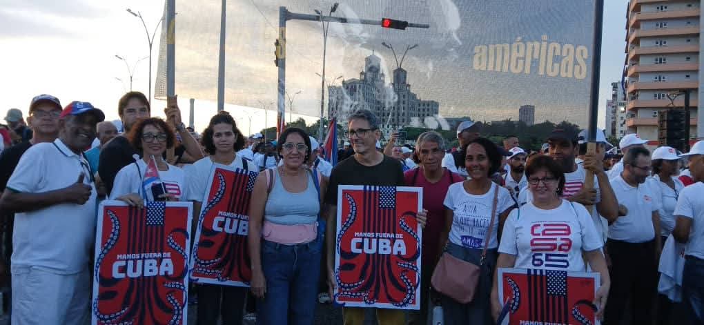 JLGuia's tweet photo. Ahora en capital cubana tribuna de condena a acciones de EEUU contra Cuba y su máximo líder Gral de Ejército Raúl Castro Ruz. Viva la paz y el respeto a soberanía de los pueblos.#Artemisa @JLGuia #RaulEsRaúl https://t.co/6t9Hl2E1Z7