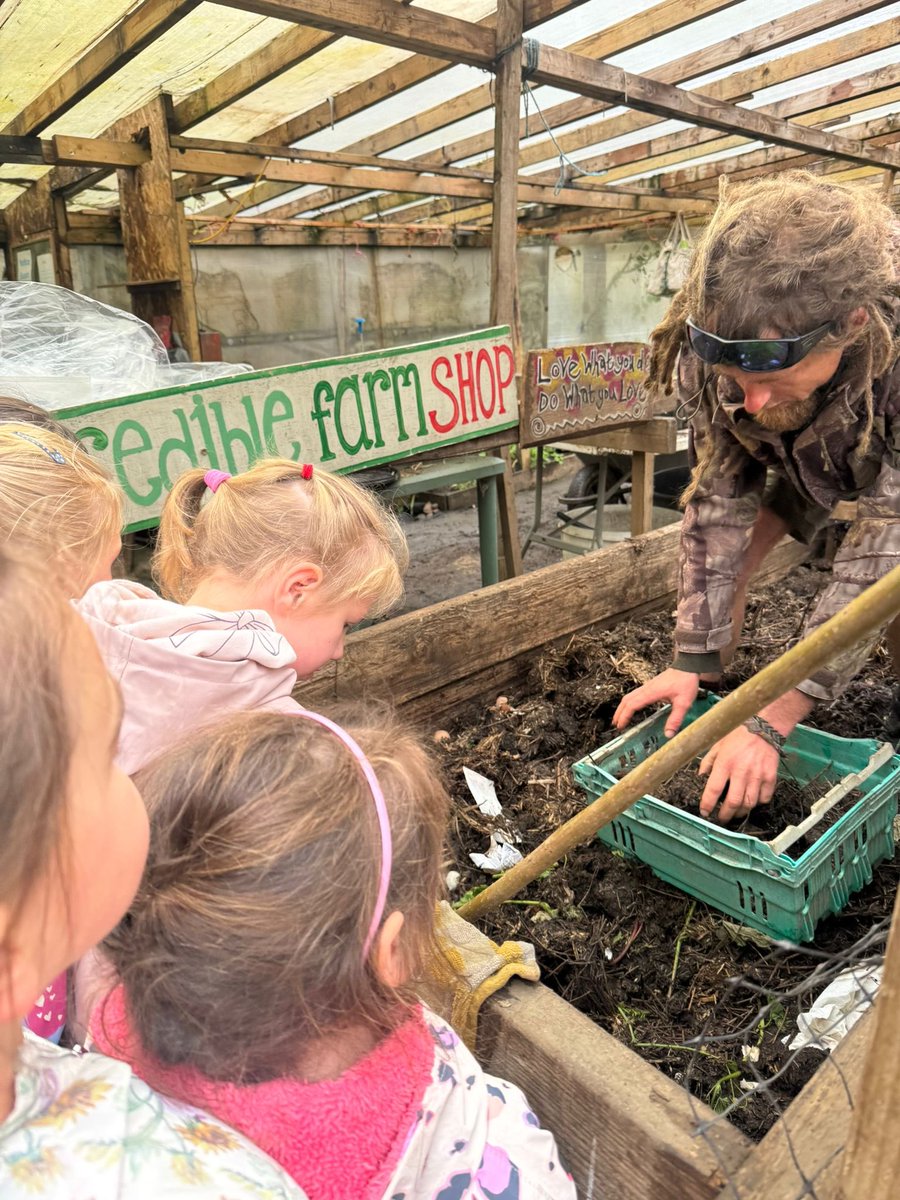 SimonstoneStP's tweet photo. Reception had a fantastic day at the incredible farm on Wednesday. We learned all about sustainability, food produce and all that goes into running a farm. We particularly loved meeting Roland the Emu! 🍃 https://t.co/cp10pMI27F