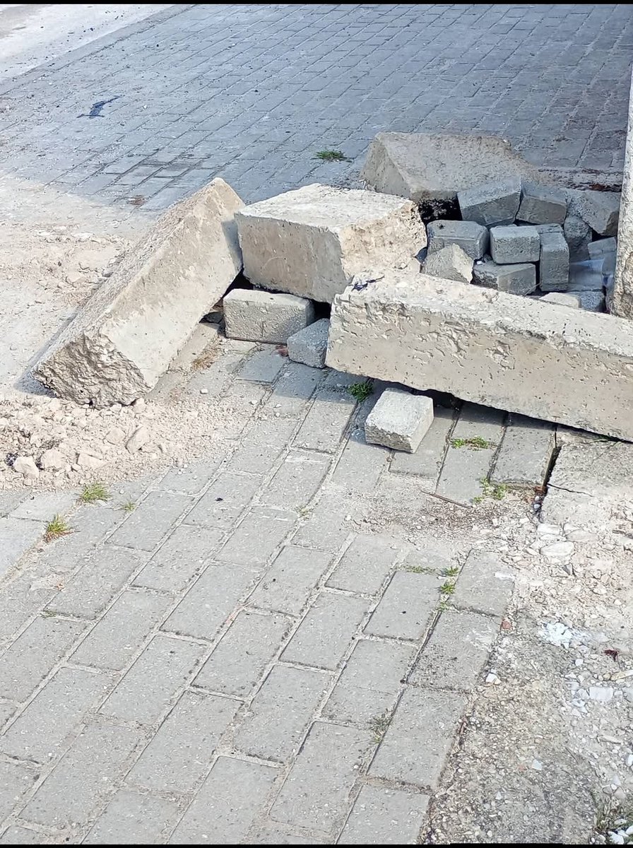 Prilep7's tweet photo. Прилепе, БРУКО БРУКОСАНА !!!
Вчерашна слика Димо Наредникот.
Наместо да се продолжи по нормален чесен пат, Прилеп стана град на импровизации.

Срамота.😏 https://t.co/gECwyknb7Y