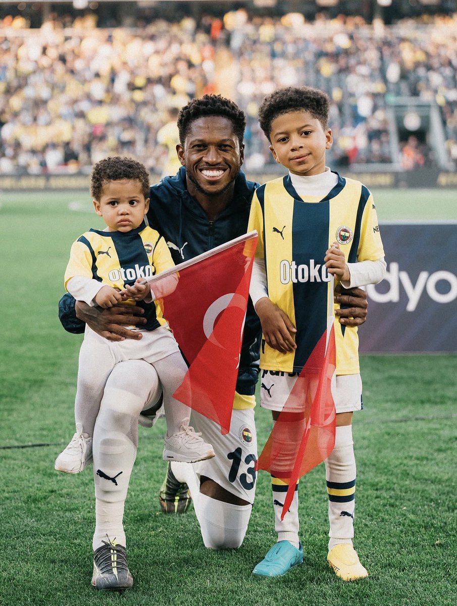 GaloCareca21's tweet photo. ⚠️🐓 AGORA

A saída de Fred do Fenerbahçe está CADA VEZ MAIS PRÓXIMA.

A tendência é de saída do clube turco, por conta do limite de estrangeiros, da idade e do planejamento de renovação do elenco.

Fred, acertando sua saída, será JOGADOR DO GALO.

🗞️ @Geves_Galo / @canalbicagalo https://t.co/1FdWSgGmNC