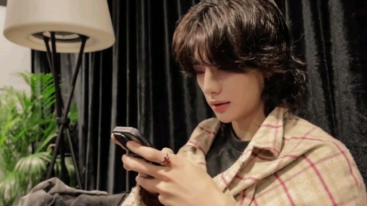 lili tweet media