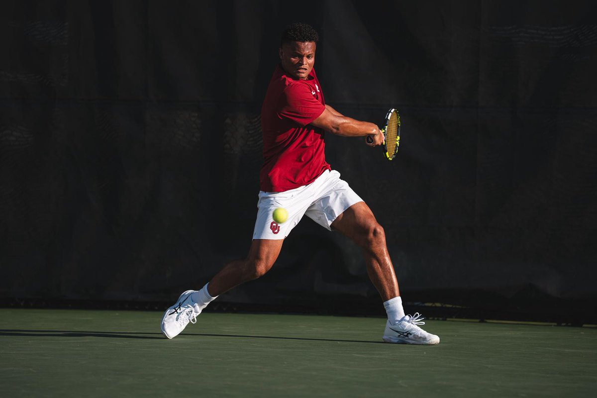 ParsaBombs's tweet photo. After 2 seasons at Oklahoma, 🇫🇷 Oscar Lacides (UTR 13.61) is transferring and has verbally committed to @Vol_Tennis for the fall of 2026. Played at #1/#2 singles with overall records of 35-26 in singles and 36-18 in doubles. ITA high rankings of #58 in singles and #52 in doubles. https://t.co/2M2ytuqi26