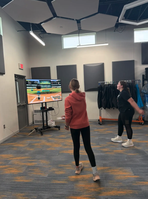 wdccsd's tweet photo. Middle school students celebrated the final R Way Day of the year by cashing in PBIS tickets for activities like kickball, cooking class, ceramics, Wii games &amp; more. 🎉

Students earned tickets all semester by showing respect, responsibility, and healthy relationships. https://t.co/12irkH5tuI