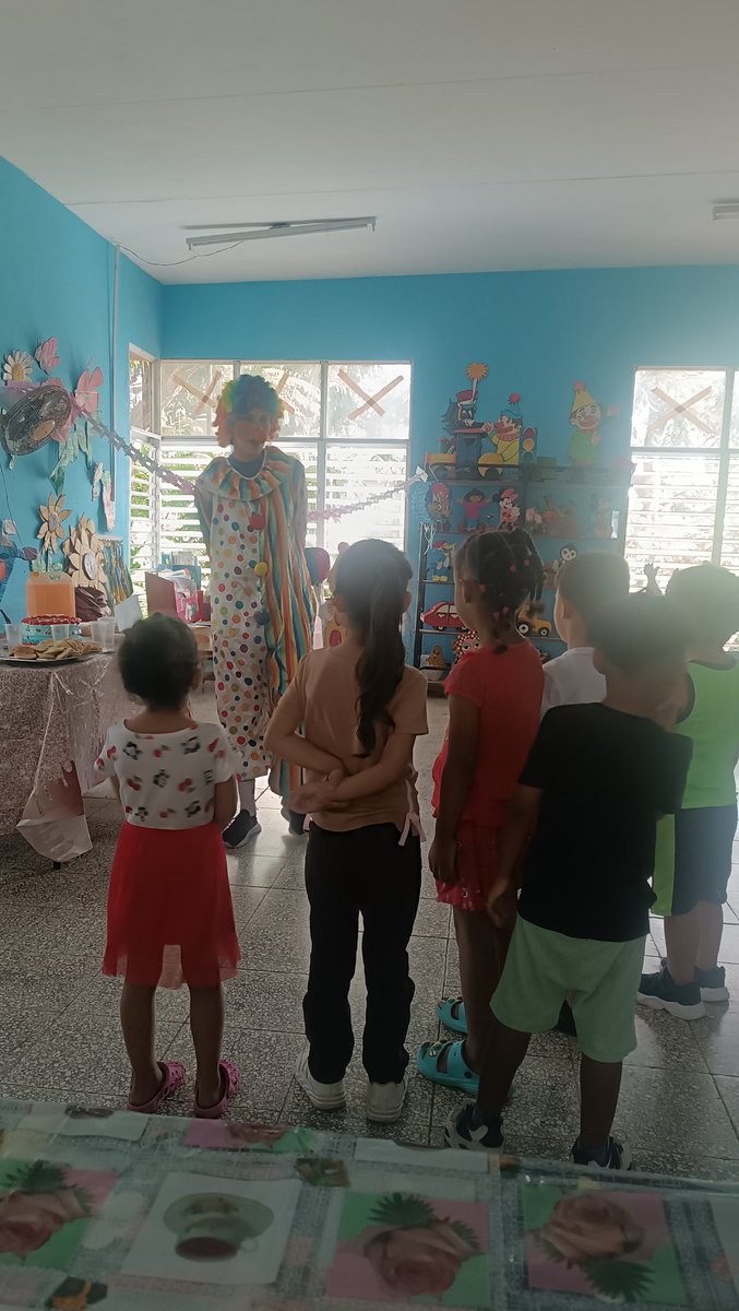 SoriaYasle96510's tweet photo. #PrimeraInfanciaLT.Ejercicio de culminación de estudio. https://t.co/ziogFOLvfc