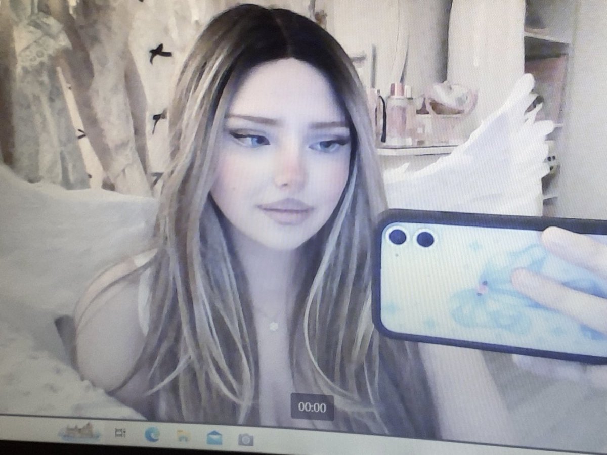 мария ♡ྀི tweet media