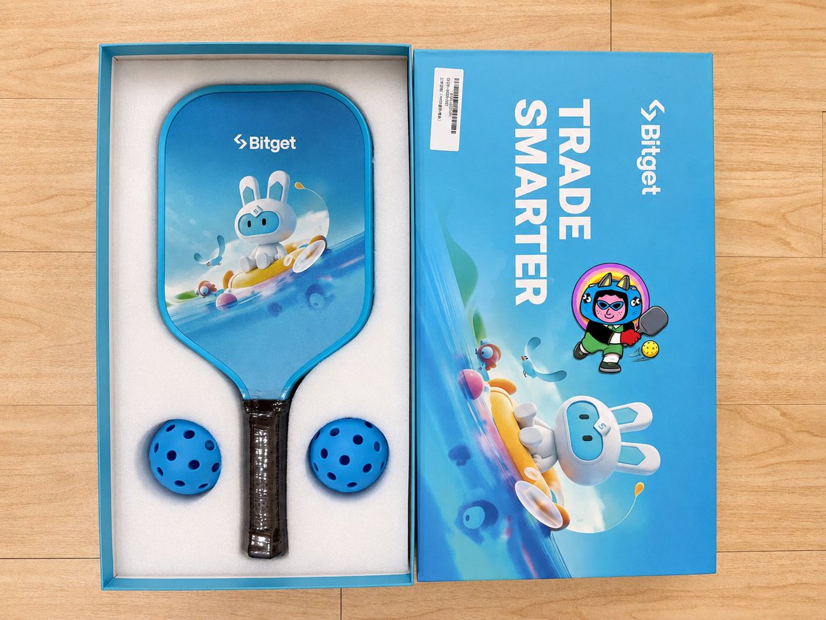 GDegen's tweet photo. Just got my pickleball set from @bitget, love the color and how thoughtful the packaging is! 

收到 @yoaka__ 的皮克球大禮包啦感謝 @Bitget_zh  贊助宅小子運動

可以開始打皮克球了好久沒打 
誰在打皮克球來一起動一下

Who's into pickleball? Let's play!! https://t.co/AW6eMIcS2o