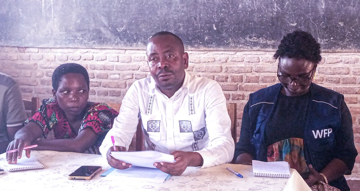burungaProvince's tweet photo. L'objectif de cette réunion était de sensibiliser les administratifs communaux que le projet des cantines scolaires va bientôt être décentralisé au niveau des communes.
@MENRS4 
@Burundi1stLady https://t.co/3GL35SEfAy