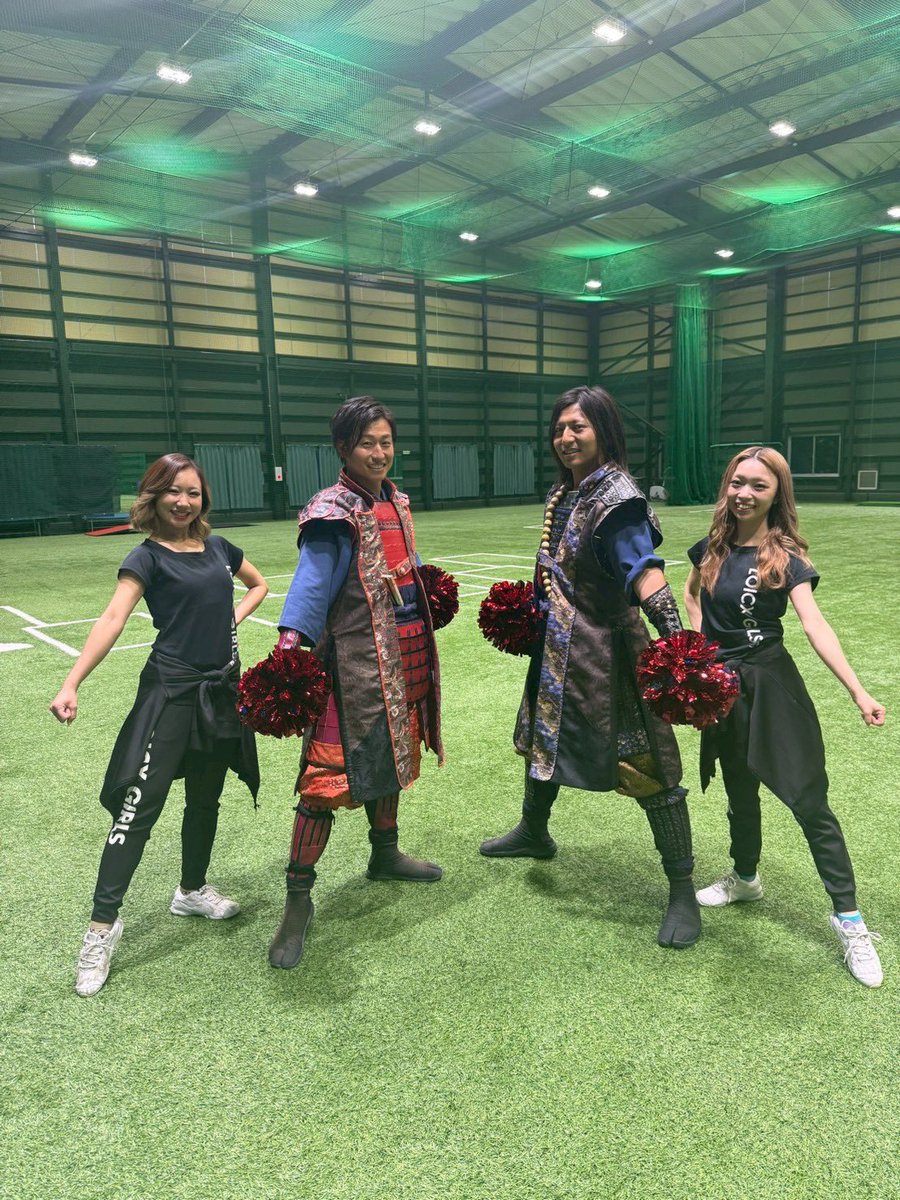 LOICXGIRLS's tweet photo. 岡崎CATVミクスの葵武将隊の番組の何事じゃ！に出演してきました！！
6/1〜流れるそうなのでぜひ見てください❤️🖤

#LOICXGIRLS #プロチア #チア #三菱自動車岡崎チア #葵武将隊 #出演 #撮影 https://t.co/AgAtHZGqWb