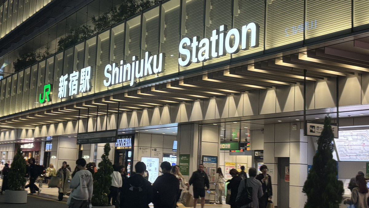se_airrepman's tweet photo. 3週連続で華金の新宿からこんばんは🌝 (@ 新宿駅 in 新宿区, 東京都) https://t.co/QJZIJSBBrT https://t.co/un3kIbiwg1