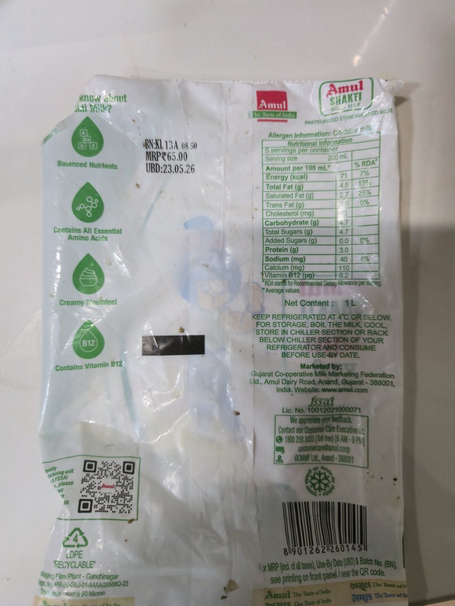 RIBHUBANSAL's tweet photo. Tried making panner with amul milk see what happened to the milk ... i don't know  what are the food safety standards in india and what the rubbish things we are consuming ..... https://t.co/vzdPbctYu3