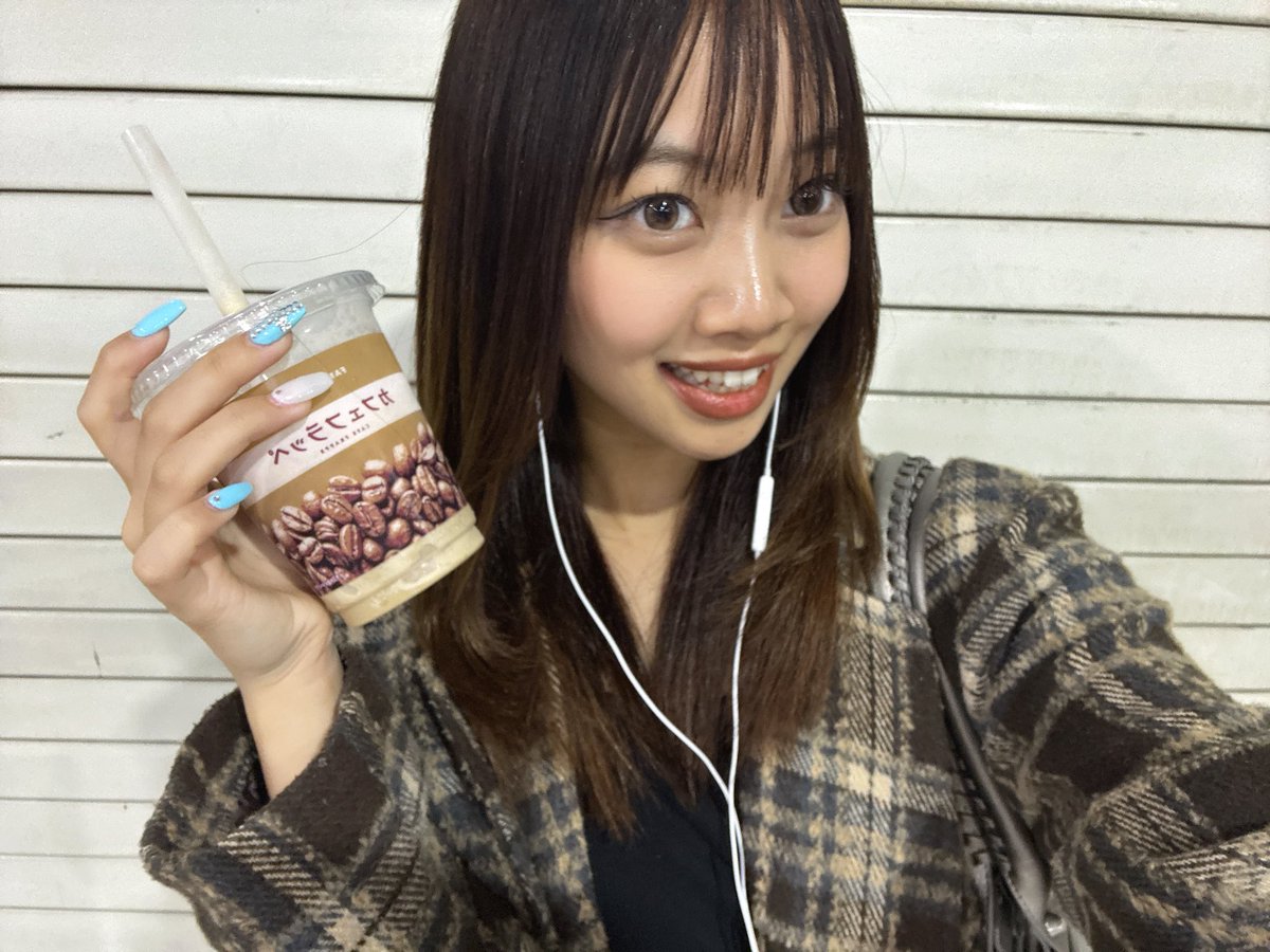 yoshino tweet media