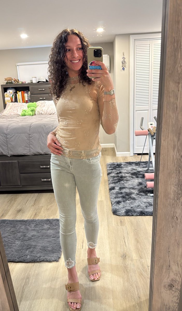 Danielle tweet media