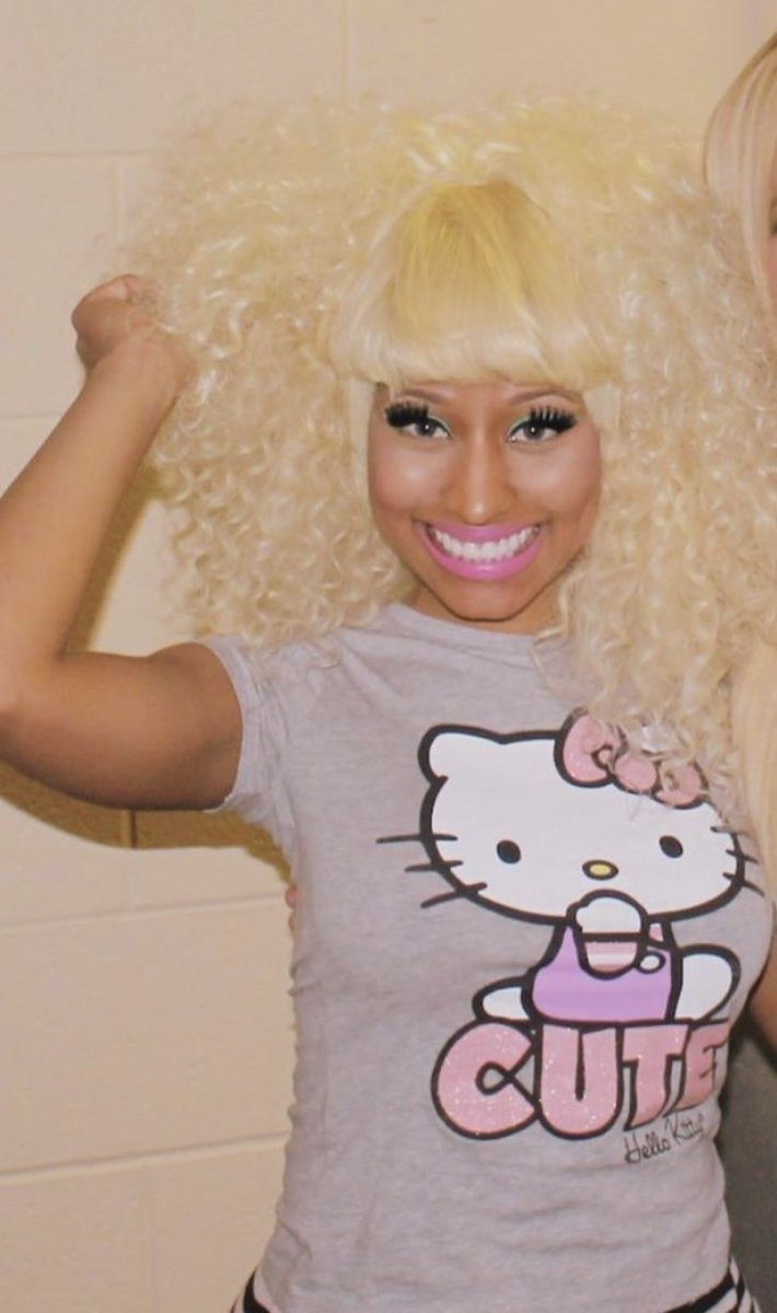 Hourly Minaj tweet media