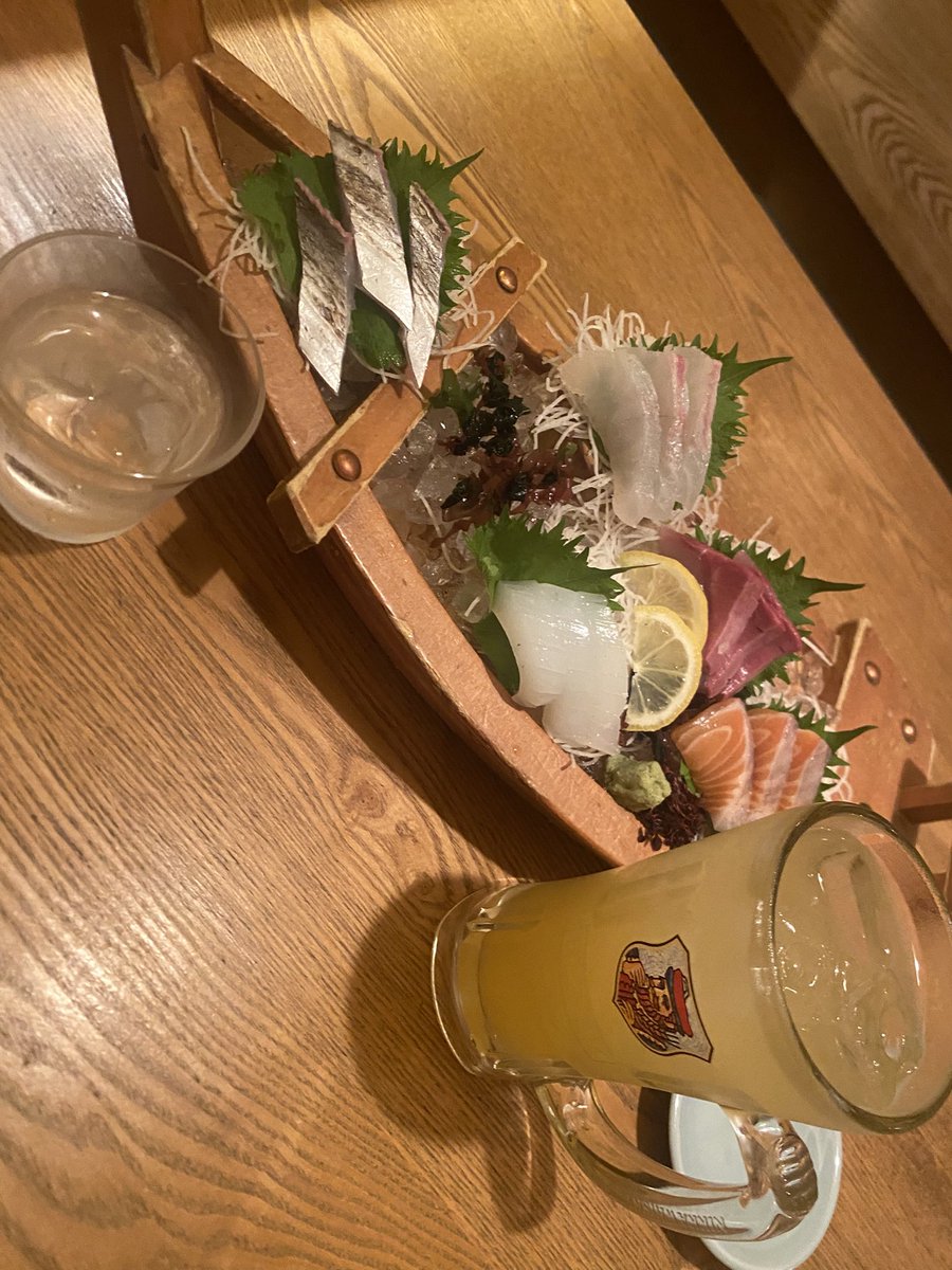 てん tweet media