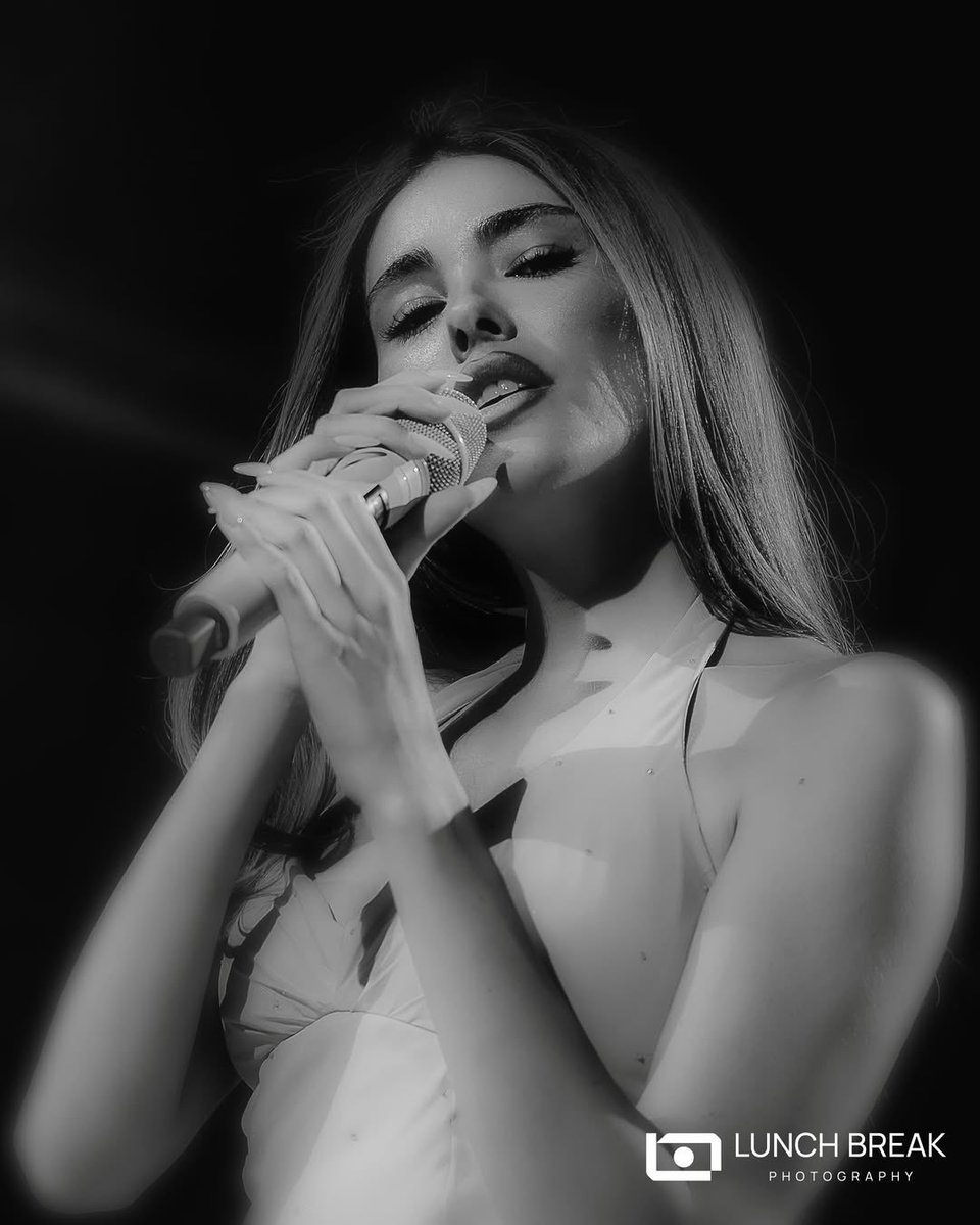 laura 𑣿 tweet media