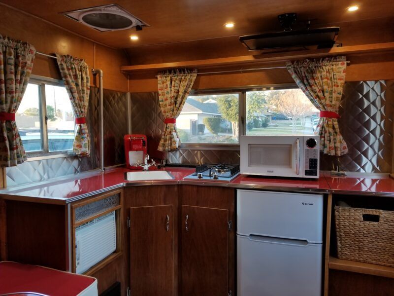 RVupgrades's tweet photo. The exterior and interior of a restored 1965 Snyder Hi-Lo trailer https://t.co/JEWzFuj19p https://t.co/wp8ruInnWk