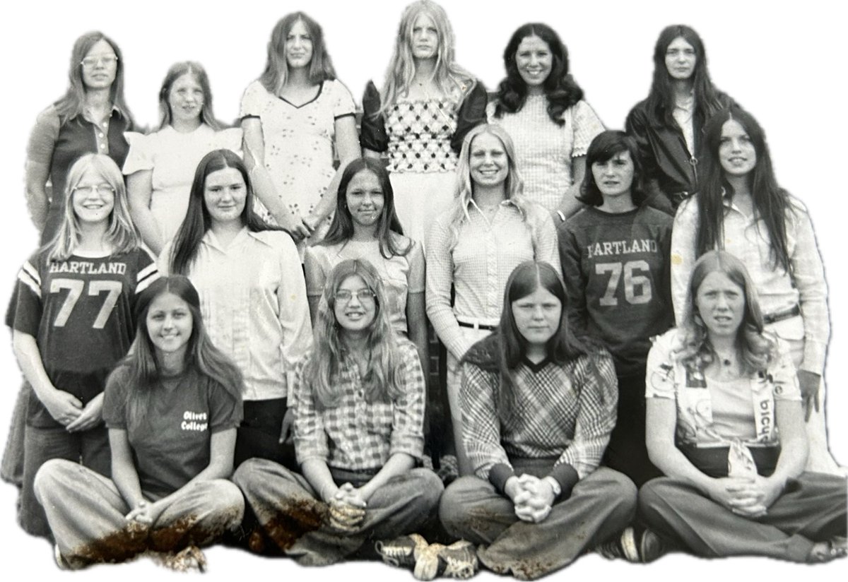 DevittAnna's tweet photo. Alumni Softball Game
Tonight at 5:30 at the Hartland Varsity Field🦅🦅
#HARTLANDPROUD
1974 team🦅🎉 https://t.co/ApsVS9G0W6