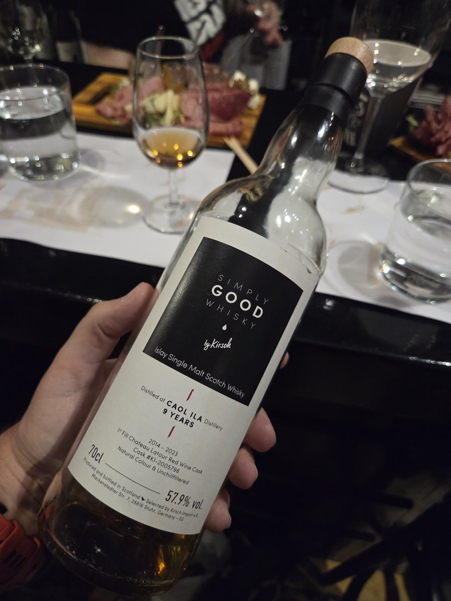 drinksnspirits's tweet photo. Mission Gold Limited, Justino’s Madeira Finish (45,5%)
• Caol Ila 9 years old, Simply Good Whisky, 1st Fill Chateau Latour, Red Wine (57,9%)

#greekwhiskyassociation #drinksandspirits #whisky #singlemaltwhisky #scotland https://t.co/yVXdSRpwjc