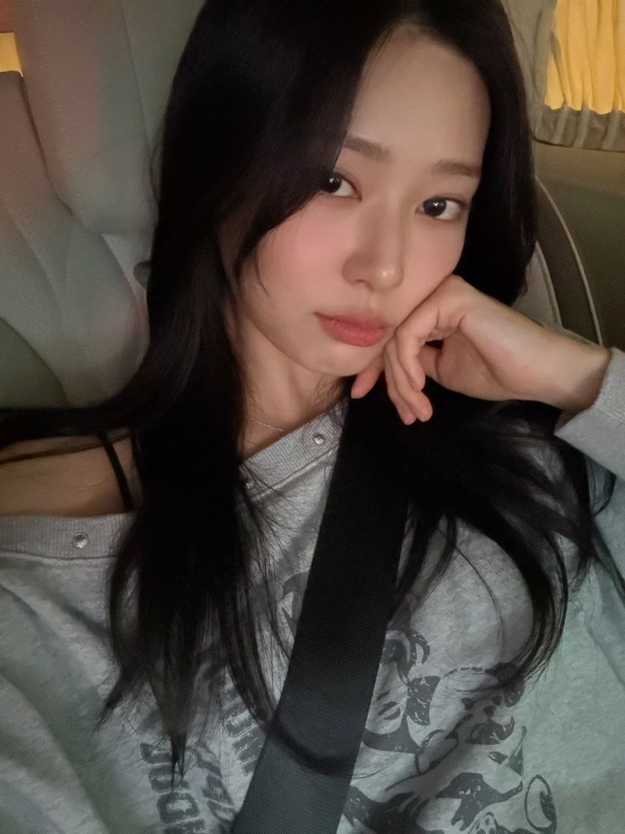 َ tweet media