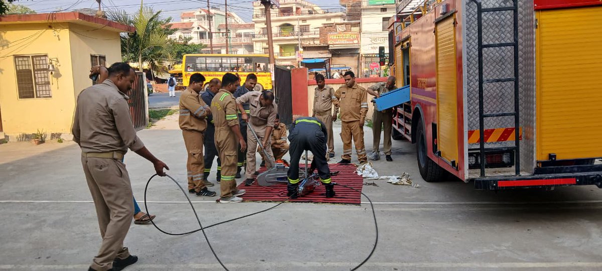 Deoria Fire & Emergency Services tweet media