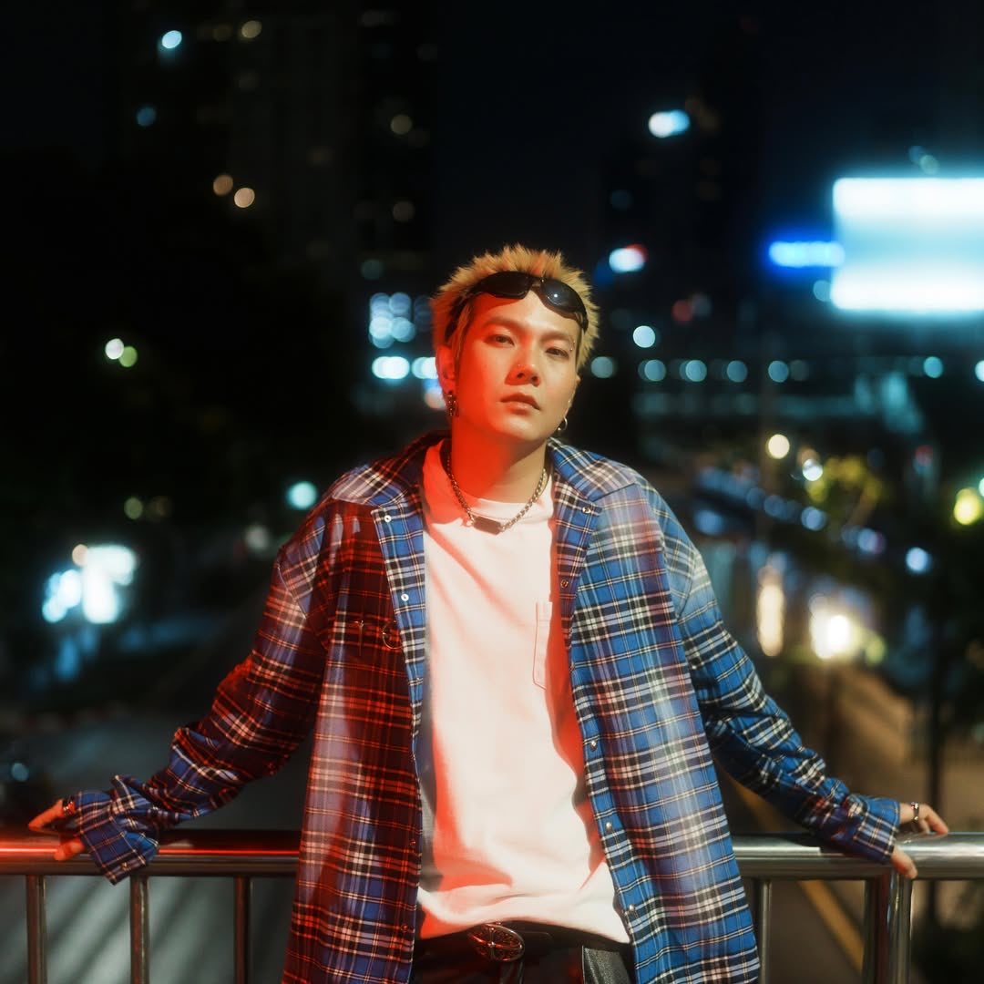 Build_FamilyFC's tweet photo. IG update [22052026] "Whoa! Check this! | Can Feel the Sun!" 🌖
David Martinez in Memory, Cyberpunk

#BuildJakapan @JakeB4rever 
#Beyourluve https://t.co/YzrQHKIMFR