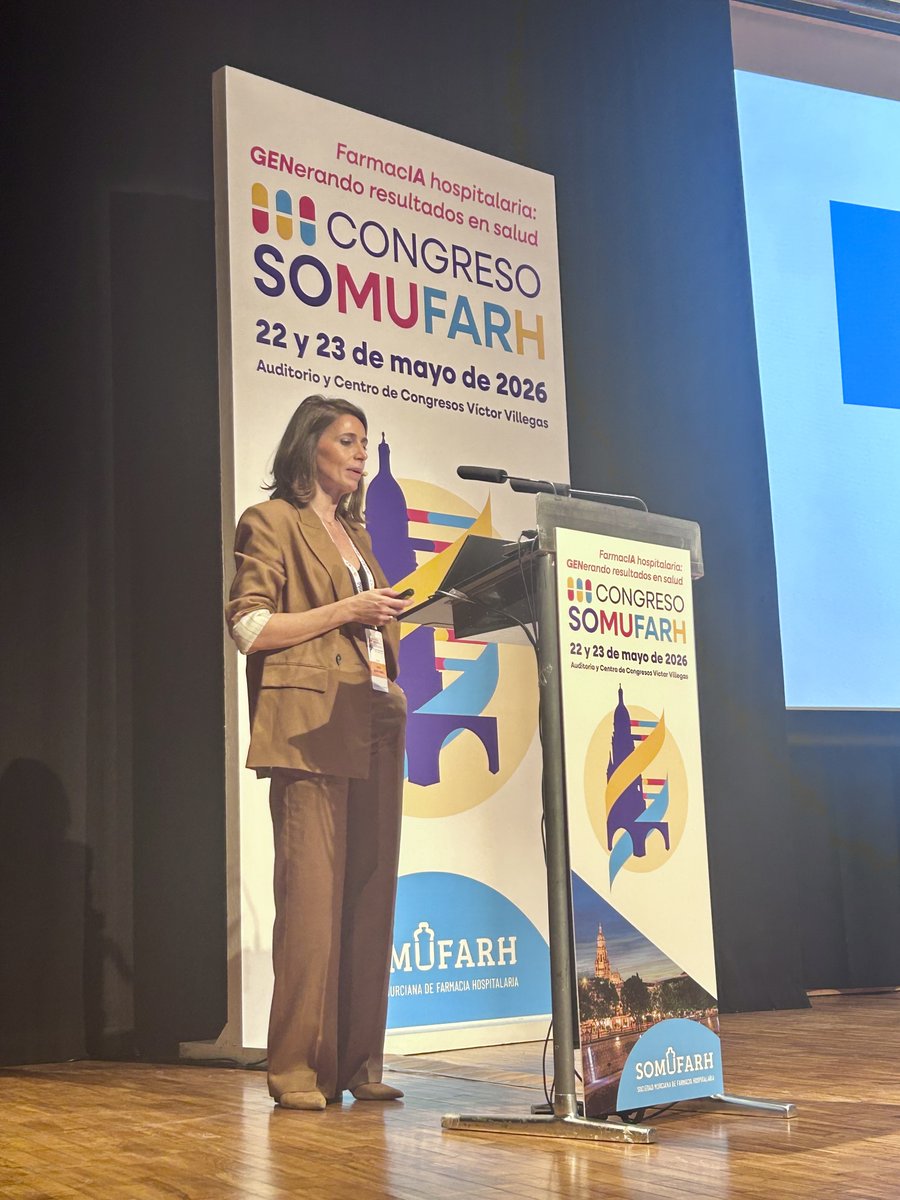 Somufarh's tweet photo. 🗣️ @romoronr
🏥 Servicio de Farmacia Hospitalaria @clinicogranada

Nos habló de la Farmacogenética y el tratamiento individualizado, apoyándose en dos casos clínicos reales
#SOMUFARH26 https://t.co/IanTGuPys8