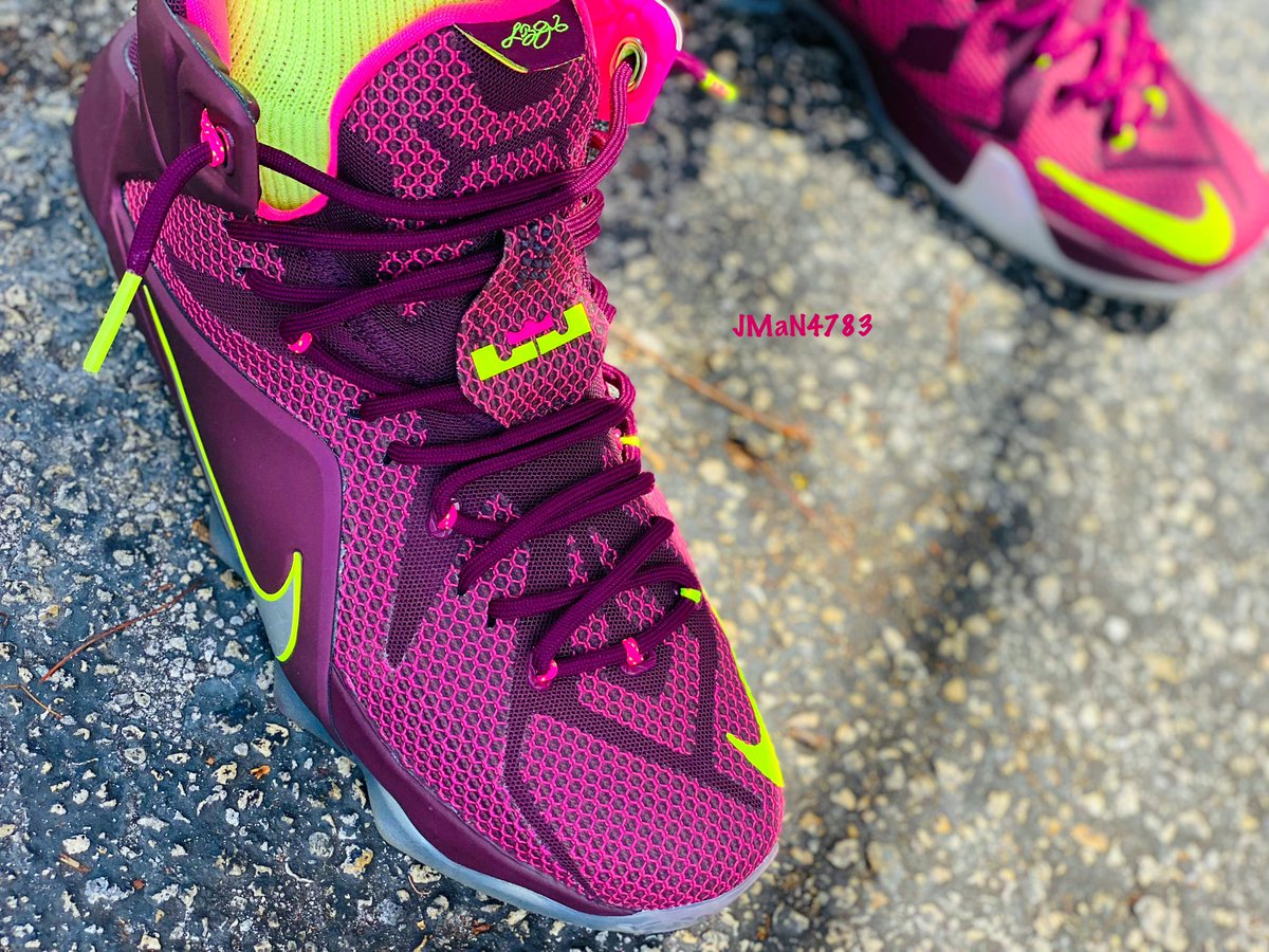 Stealth783's tweet photo. #NIKE #YourSneakersAreDope #SneakerFreakerFam #NikeFitCheck #TheShoeGame #VintageKicks #TeamTMCII #UrbanSyndicate #SeekThePositive #SnkrAnml #FireFridays #NiceKicks #DoubleHelix #AirUp #Lebron #TGiF #Lebron12 #ToeBoxLove #WitnessMySoles #Tru2TheGame #WDYWT #AllBronEveryThing https://t.co/q8vpNG7DIy