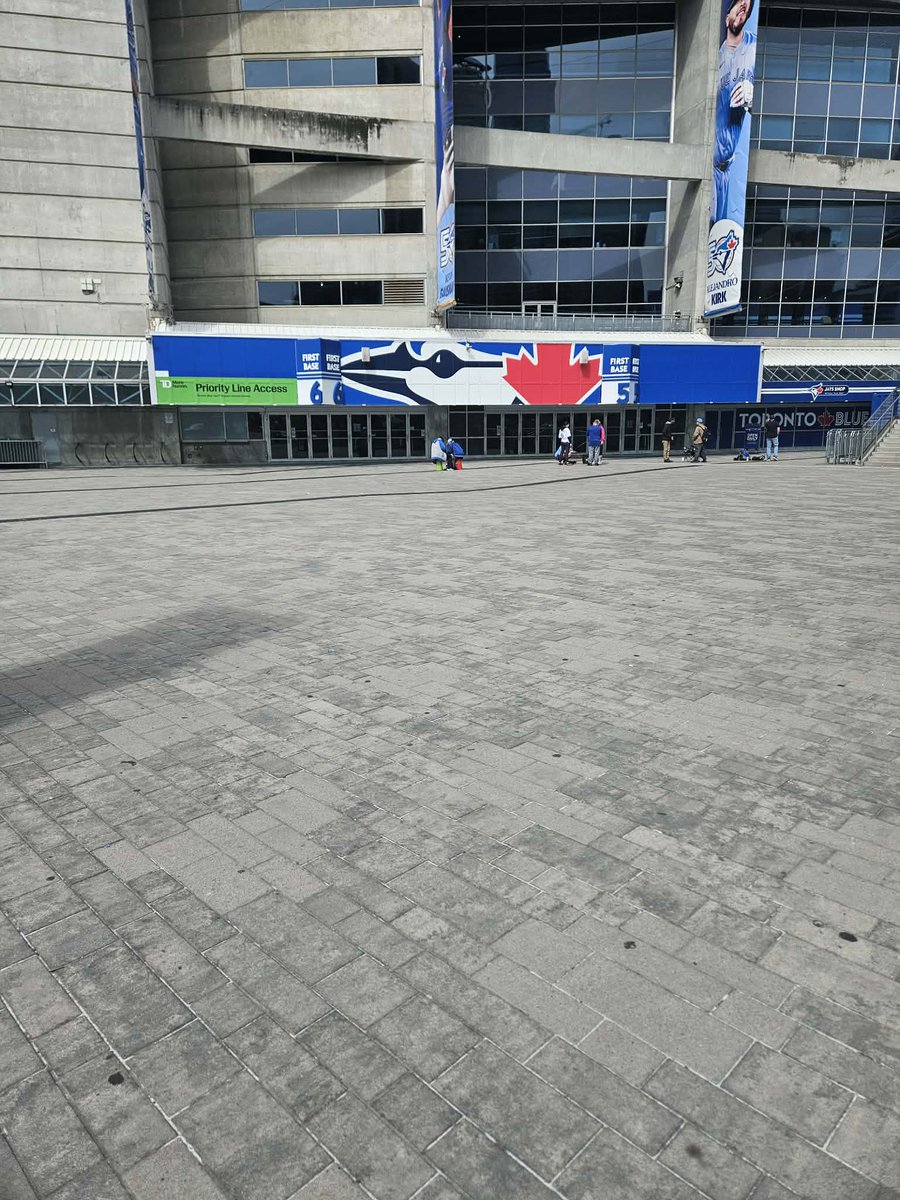 BlueJaysMamma tweet media
