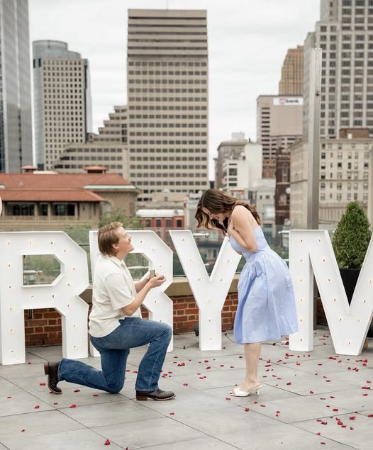 The bulldawg Andrew Abbott and his now fiancee Lindsay are ...