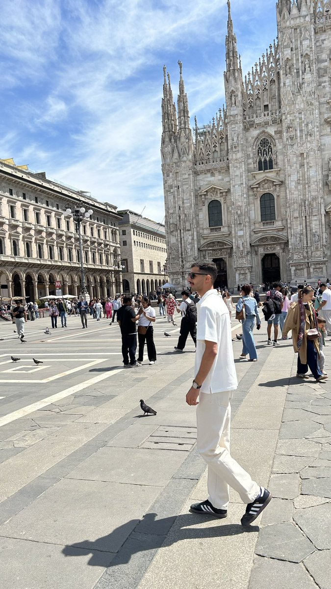 os_mx7's tweet photo. Milan 🇮🇹🏰 https://t.co/o6RoOr1ICB