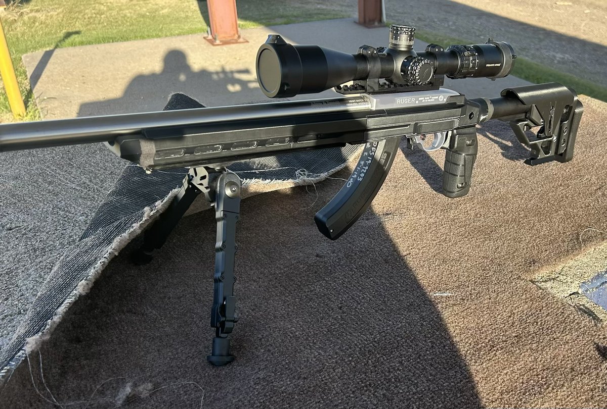 danger_cup's tweet photo. Carbon fiber square tube and ARCA rail reinforced chassis for the 10/22.  You can stand on this thing without it flexing.  Stock mount is interchangeable. Shoots great.  Should be able to put it up on the see in the next week or so. https://t.co/azIiarrP7I