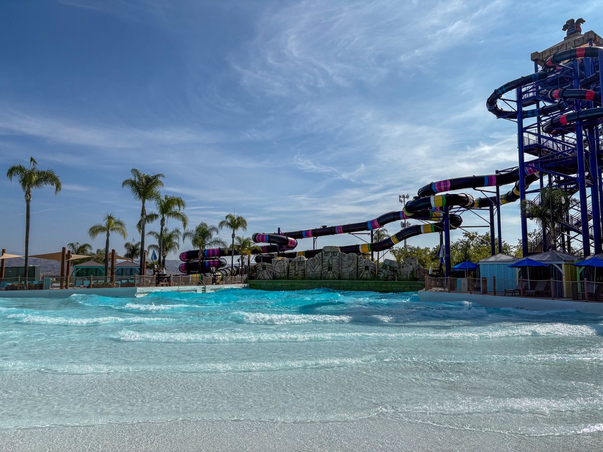 themeprkconnect's tweet photo. The wait is over! Hurricane Harbor L.A. opens May 23rd. Bigger, better, and fully transformed. New look. Same thrills. All summer long. 🌊

#ThemeParkConnect #SixFlagsHurricaneHarbor #SixFlagsMagicMountain #SixFlags #WaterPark @SFMagicMountain https://t.co/n0b6YubPdG