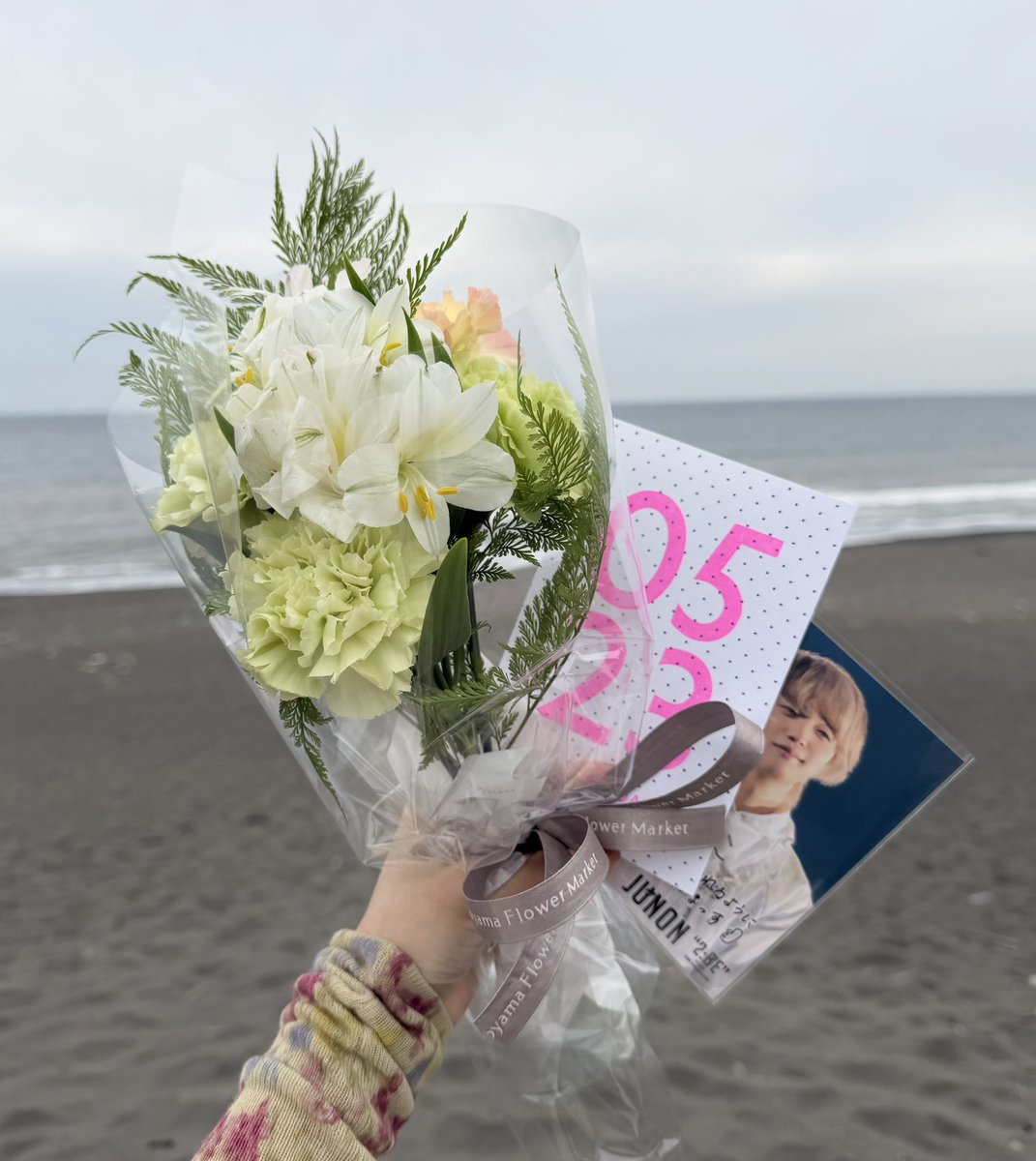 のな tweet media
