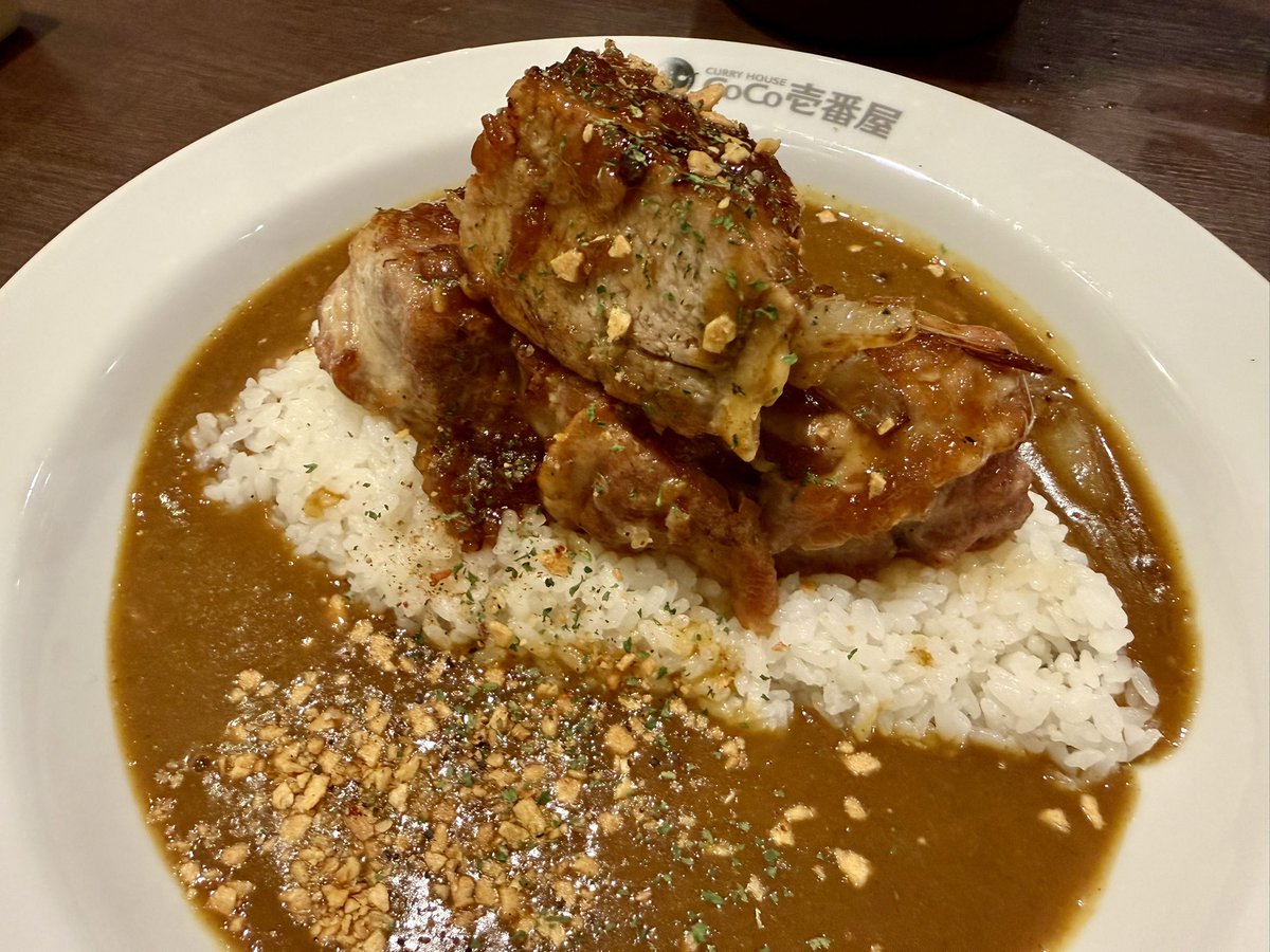 yu2_sg's tweet photo. 退院して、少しずつ元気になってきました。
ようやく肉塊カレーを食べることができて満足です〜 https://t.co/mu2XxIP5Te