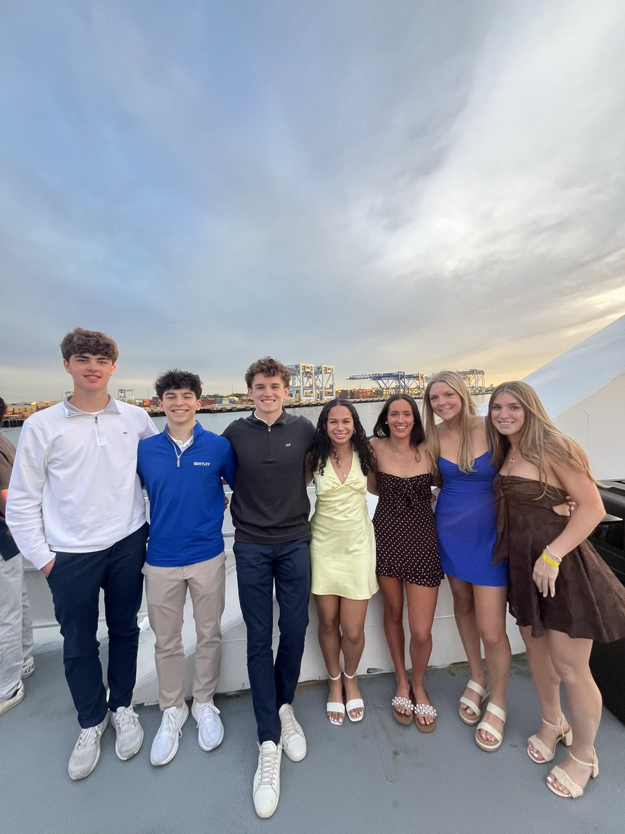 NeedhamGBB's tweet photo. Needham Basketball 26-27 Captains on their junior Boston harbor cruise!  Loving seeing these smiles and such an exciting future ahead for Needham hoops!!! ✨🤩🏀💪 https://t.co/mrVrtq6vsw