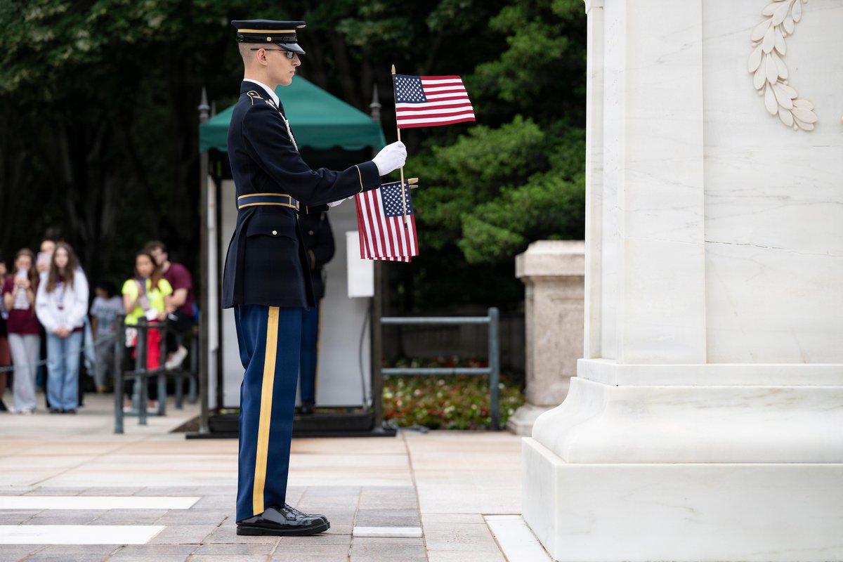 U.S. Army tweet media