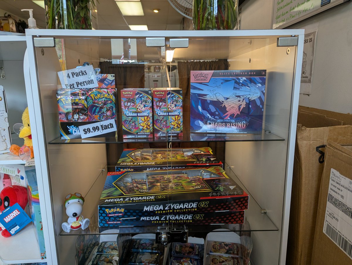 comics_codex's tweet photo. New Release Friday for Pokemon Chaos Rising.
#pokemonㅤㅤㅤ https://t.co/mdgV7Cribt