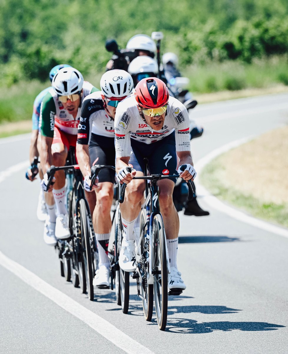 soudalquickstep's tweet photo. Another strong ride from @Jasperstuyven, showing plenty of grinta to claim third in Verbania at the end of Stage 13 of the #GirodItalia! 💪🏼🇮🇹

#TheWolfpack I @gettysport https://t.co/5Ce1ufn4iO