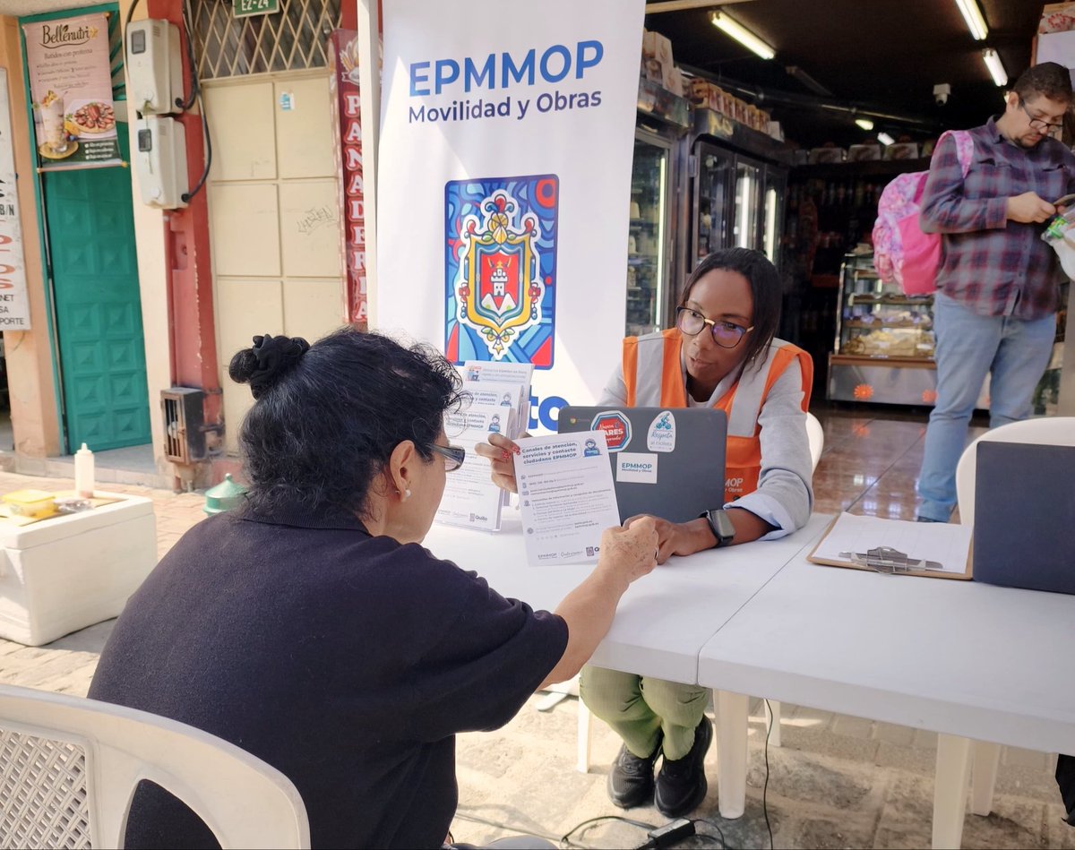 ObrasQuito's tweet photo. 🧑💻#SerQuito | Estamos cerquita de ti🧑💻
HOY te esperamos en el parque central de #Pomasqui para recibir tus requerimientos en:
👷Mantenimiento vial
⚠️Señalización
👩🌾Áreas verdes
🚦Semaforización y más.
⏰Te esperamos hasta las 14h30⏰
#QuitoRenace #QuitoNoSeDetiene https://t.co/u9j1v3VFxZ