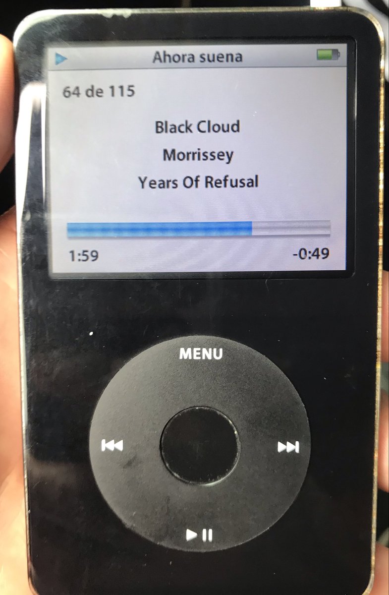JAVSODA7's tweet photo. 🎵..PUEDO ASFIXIARME PARA COMPLACERTE ,
Y PUEDO HUNDIRME MUCHO MÁS BAJO DE LO HABITUAL ,
PERO NO HAY NADA QUE PUEDA HACER
PARA HACERTE MÍA 
NUBE NEGRA, NUBE NEGRA…🎵
#HBD 🎂 #Morrissey
#BlackCloud
#IphoneClassic https://t.co/Yn6hUfZACz