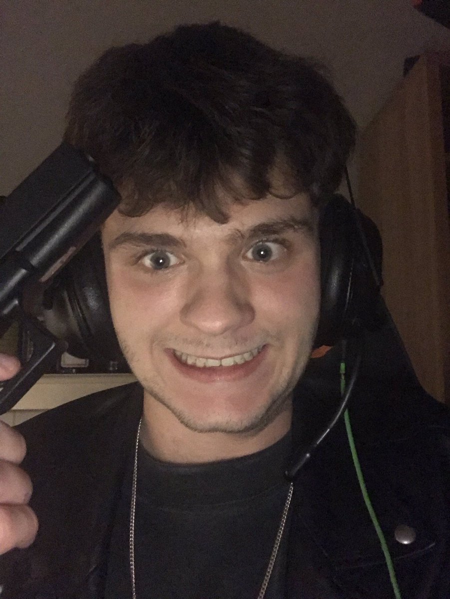 GhosterPoster (Poop Dog Redemption Arc) tweet media