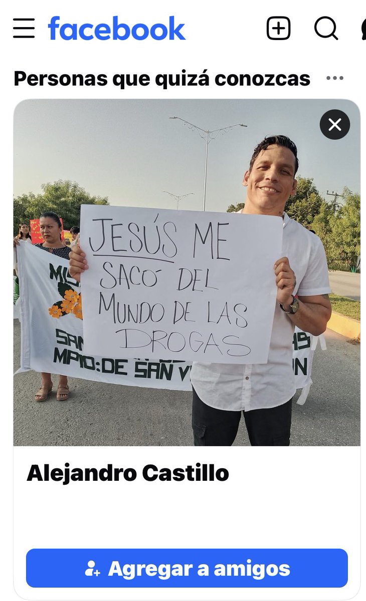 FisteeSateluco tweet media