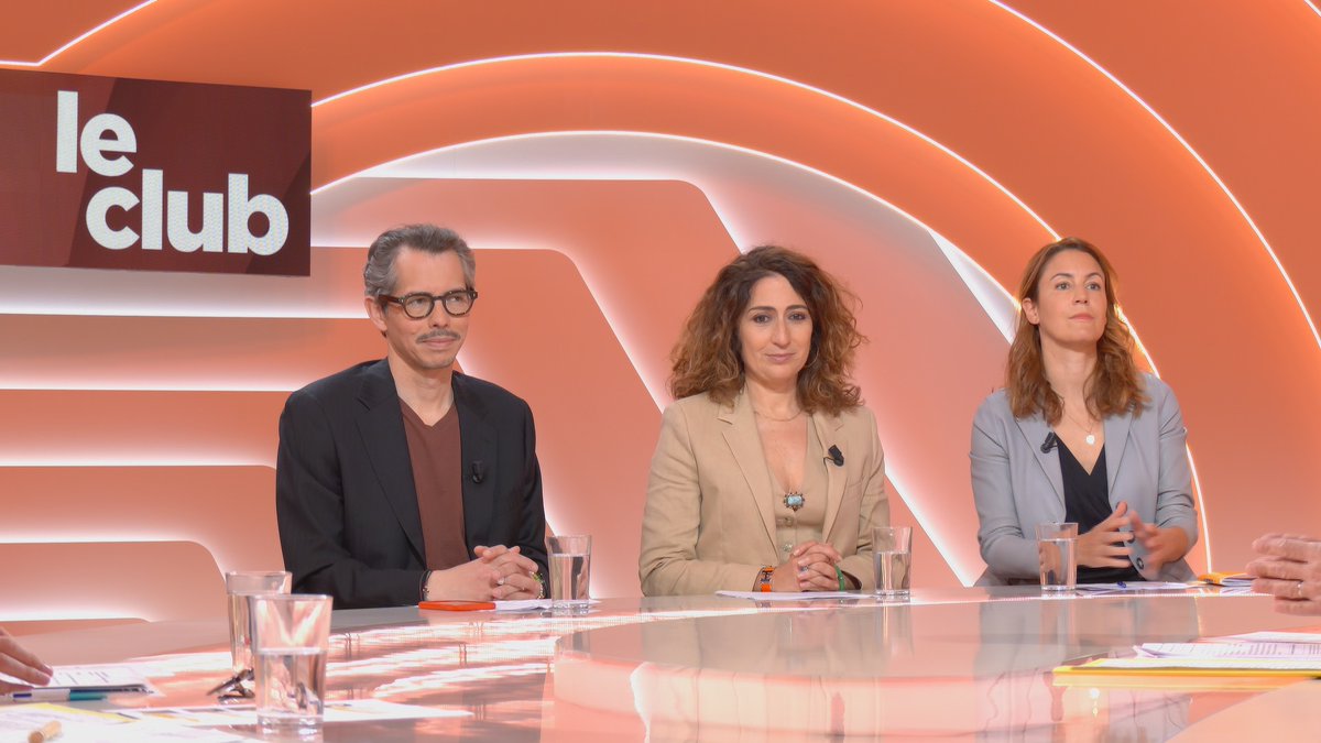 28minutes's tweet photo. 📌 Investissements étrangers, affaire Canal+, montres Swatch…

Nos clubistes @PorcherThomas, @isabellesaporta et @grazianijulie, ainsi que le dessinateur de presse Thibaut Soulcié, décryptent l’actualité de la semaine.

RDV 20h05 @ARTEfr !

📺 https://t.co/N36xVppR9J https://t.co/gP7pJIMxv5