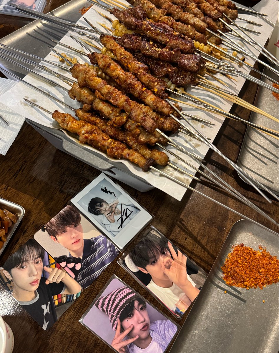 롱이 tweet media